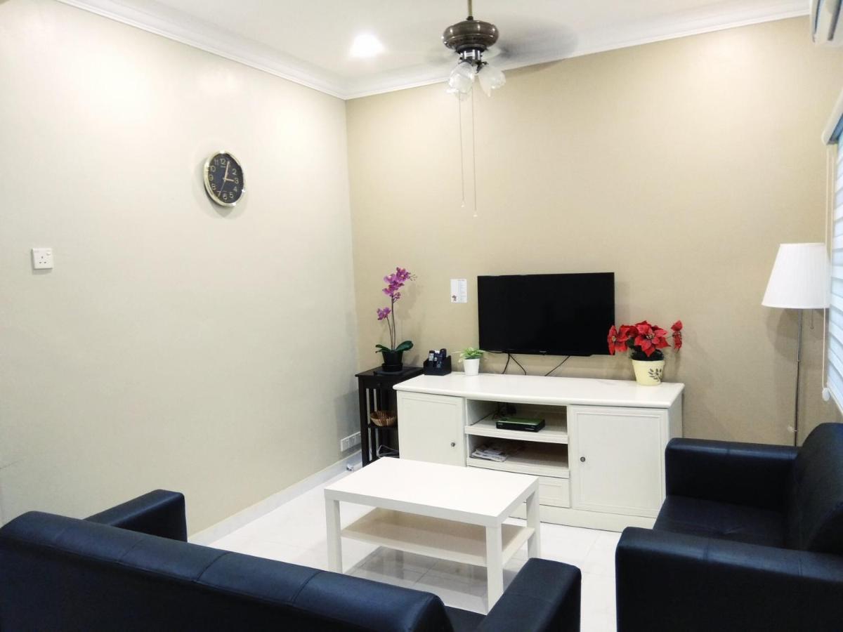 Dekota Homestay Jonker Melaka Esterno foto