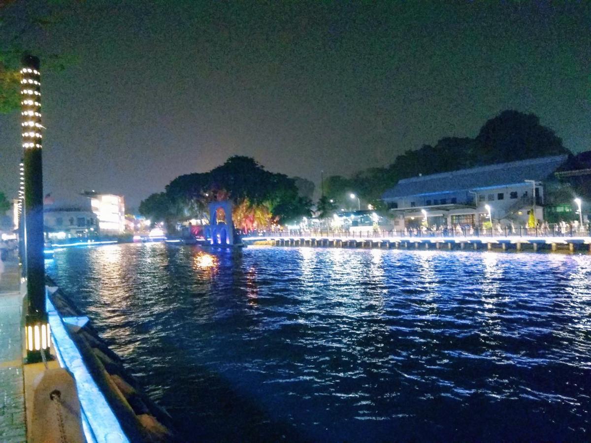 Dekota Homestay Jonker Melaka Esterno foto