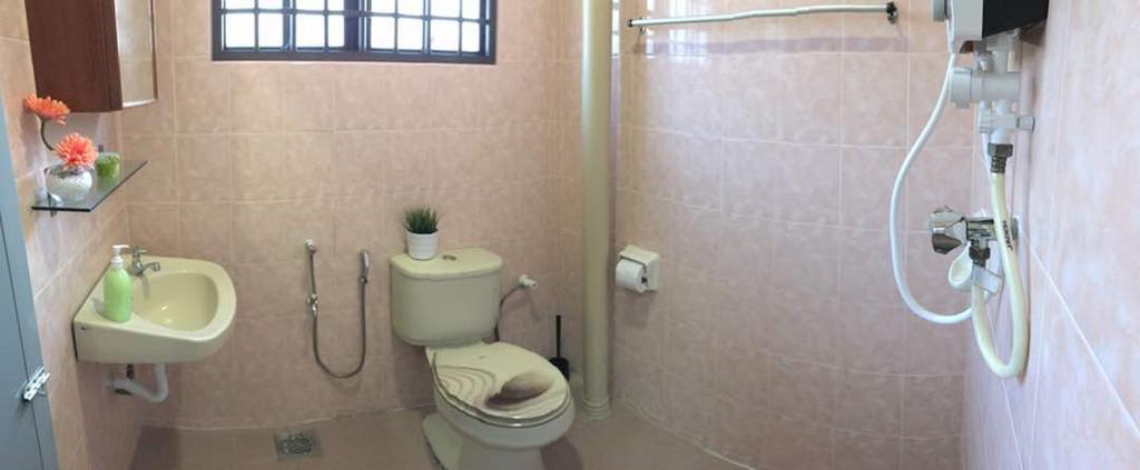 Dekota Homestay Jonker Melaka Esterno foto