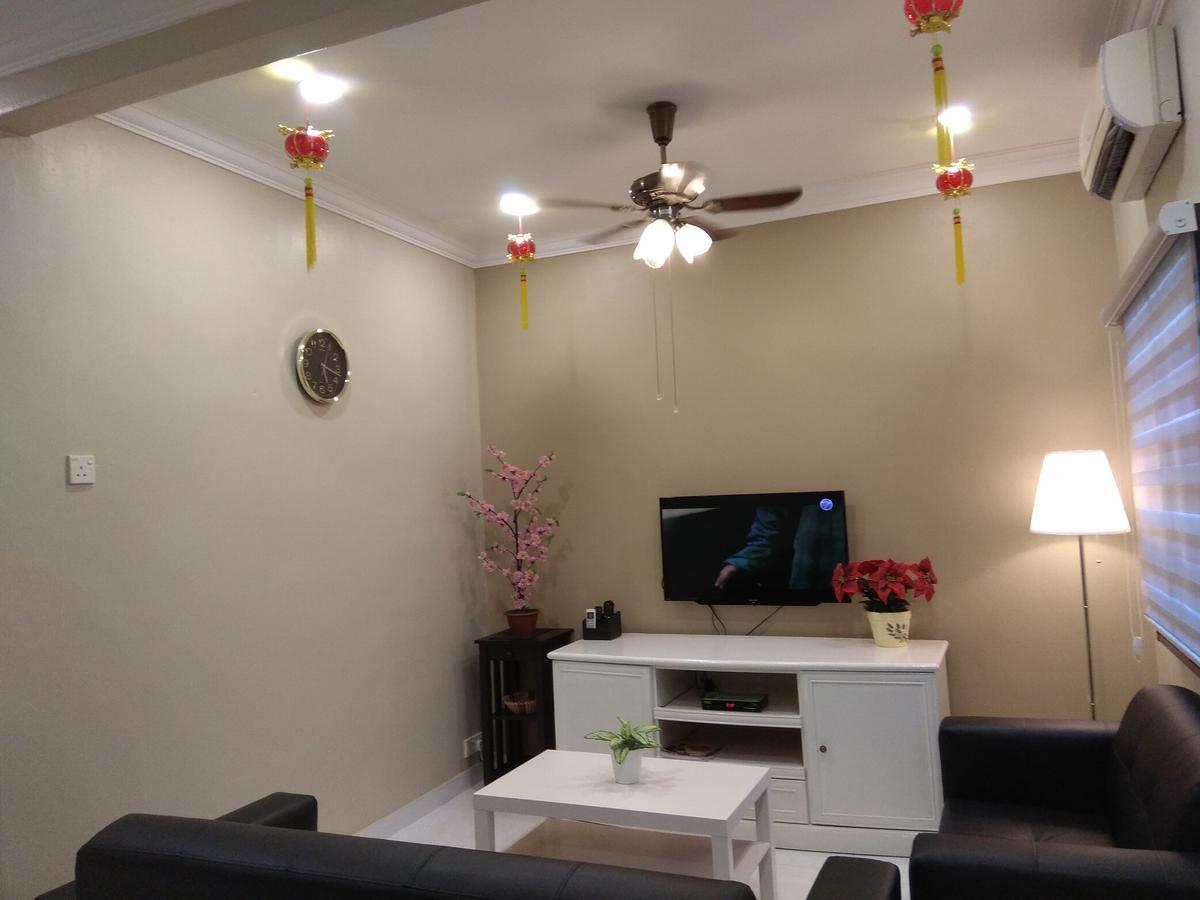 Dekota Homestay Jonker Melaka Esterno foto